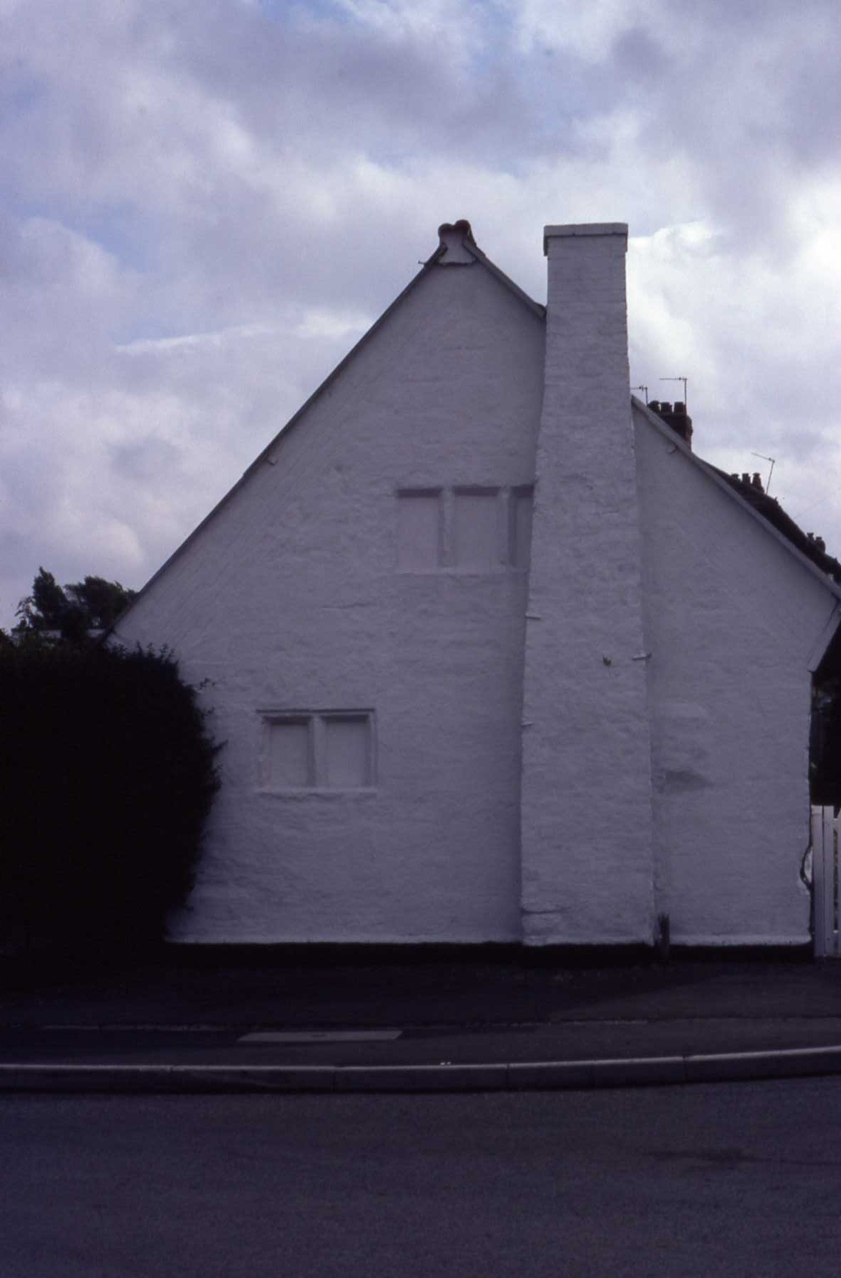 B4 031 Flower Cottage - External chimney in gable end.jpg